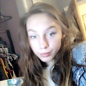 Meet your Posher, Mia